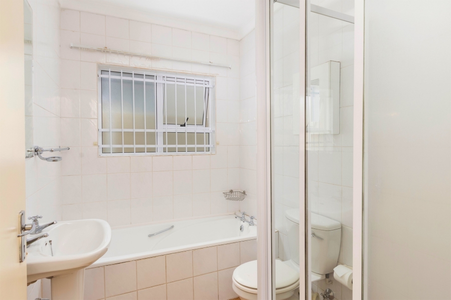 2 Bedroom Property for Sale in Somerset Ridge Western Cape